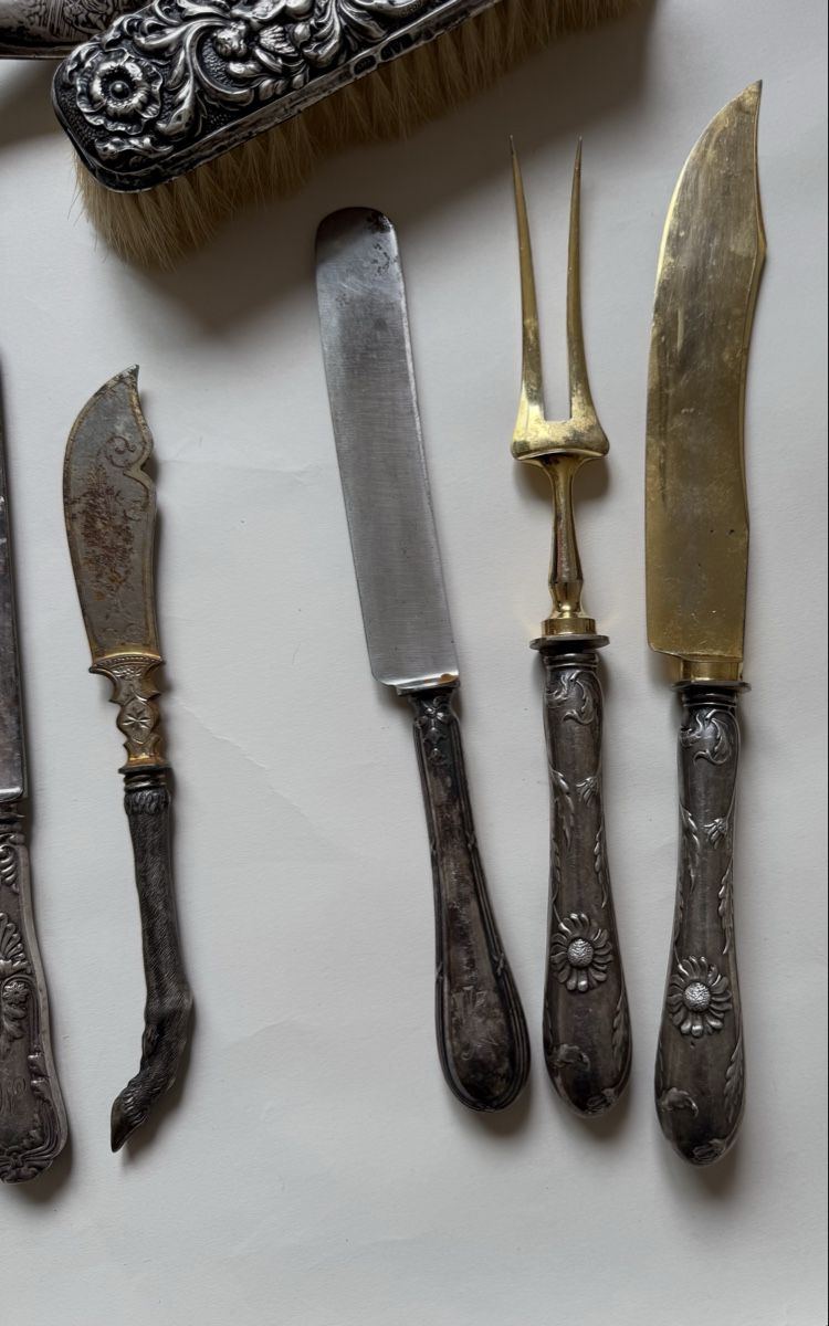 Set di posate: Antik silber Besteck und Bürsten Set   – Usato da Basel venduto da Pfandhaus 1