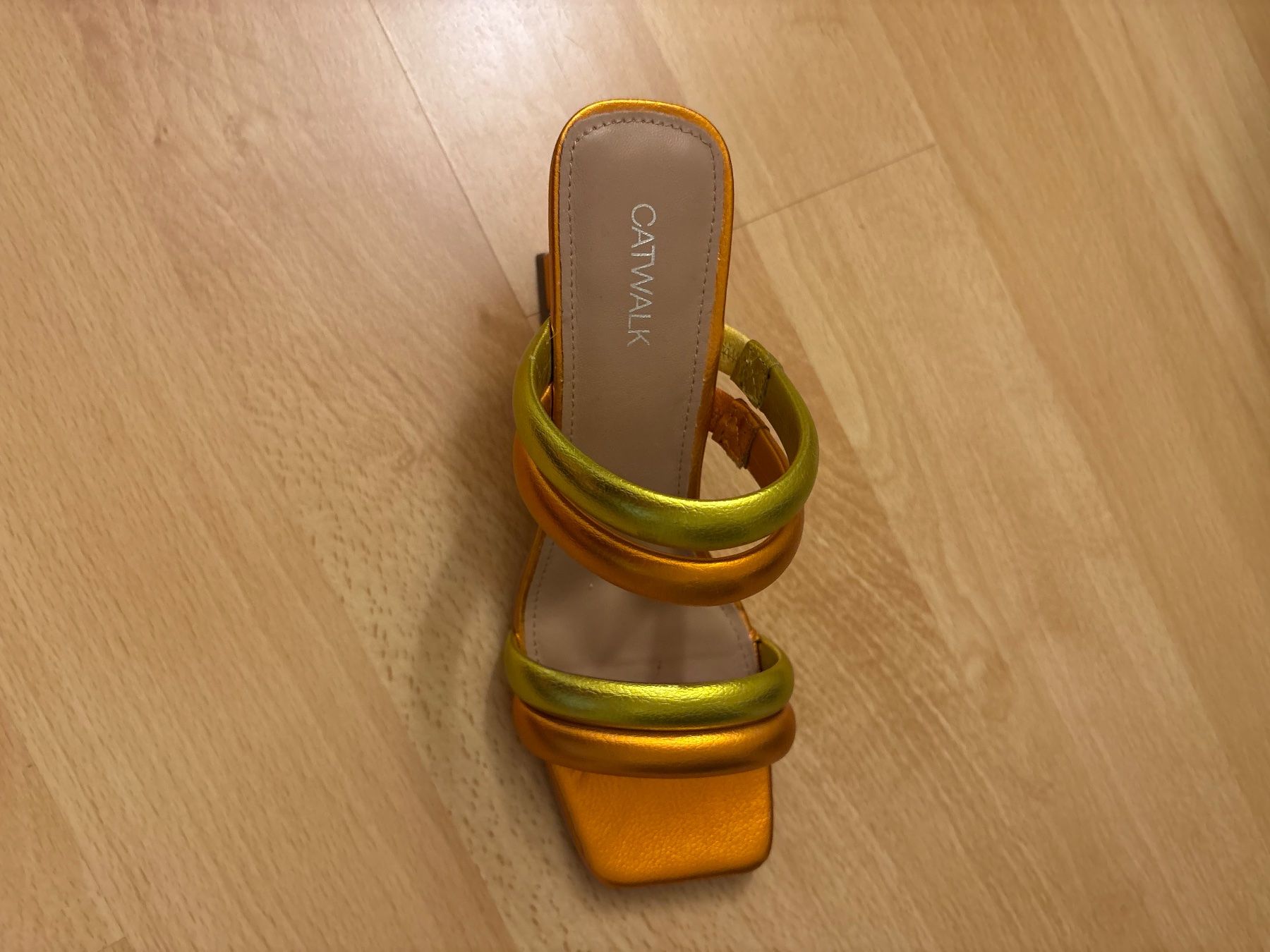 Dosenbach Chaussures femmes: Orange Catwalk High Heels – D'occasion à Rheinfelden par deborahbtl 1
