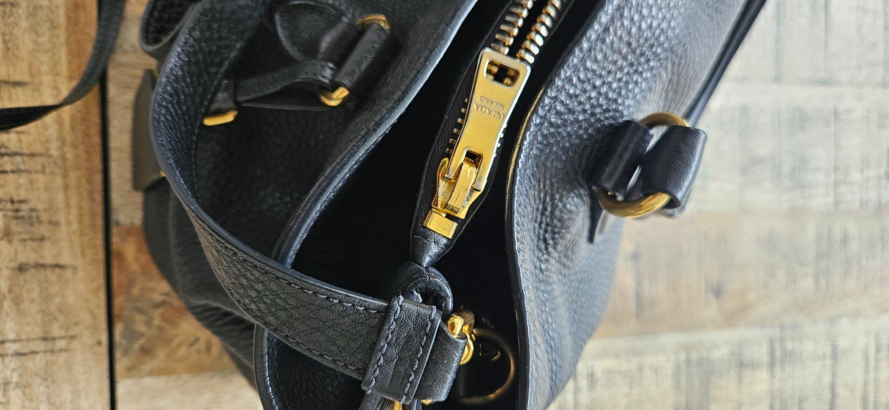 Prada Borse da donna: Prada Vitello Daino Tote Bag – Usato da Pfäffikon SZ venduto da neve1234 6