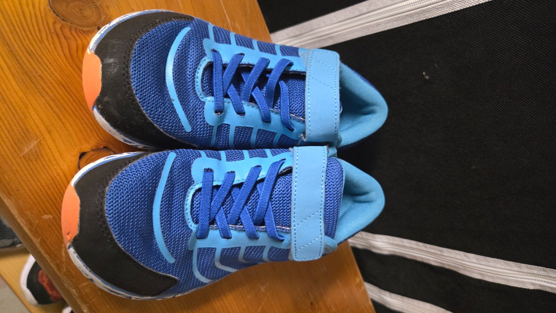Schuhe für Jungen: Kinderschuh Gr. 35 – Gebraucht aus Schötz von Nico040 1