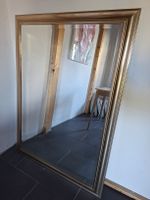 Grosser Wandspiegel gebrauchter Zustand