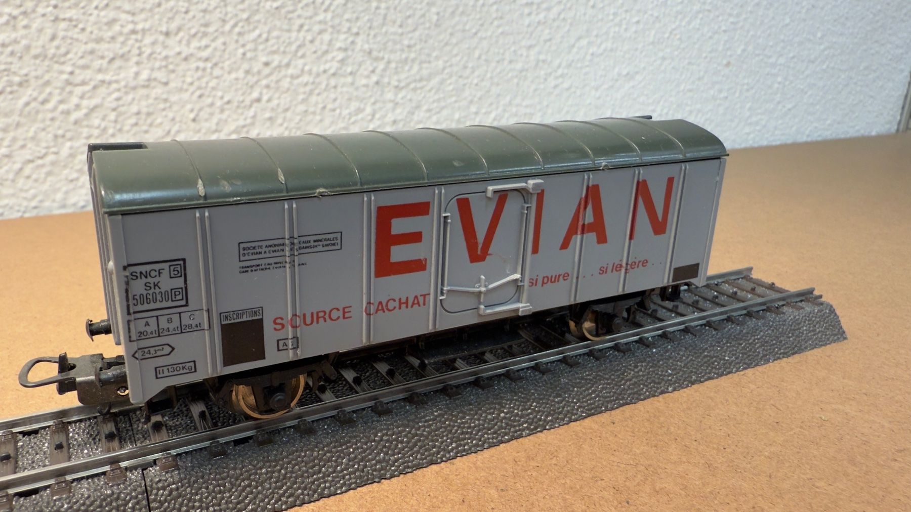 Liliput Modellini di ferrovie: Liliput Evian Gepäckwagen H0 / DC – Usato da Windlach venduto da Kelebra