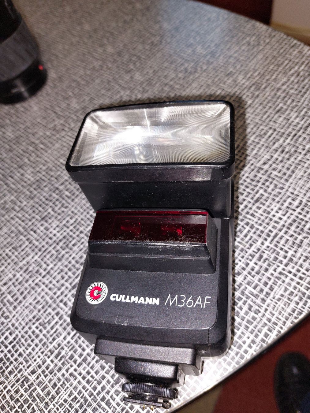 Minolta Fotocamera: Minolta  7000 AF Analog mit Blitzgerät und Wechselobjekt – Nuovo (secondo la descrizione) da Kloten venduto da Romy45 4