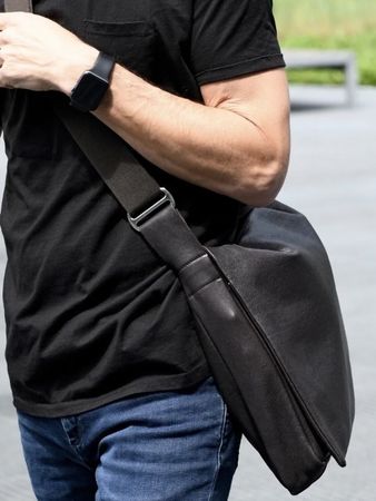 Natural Nuance Philosophy Messenger Bag – 15”, wie neu