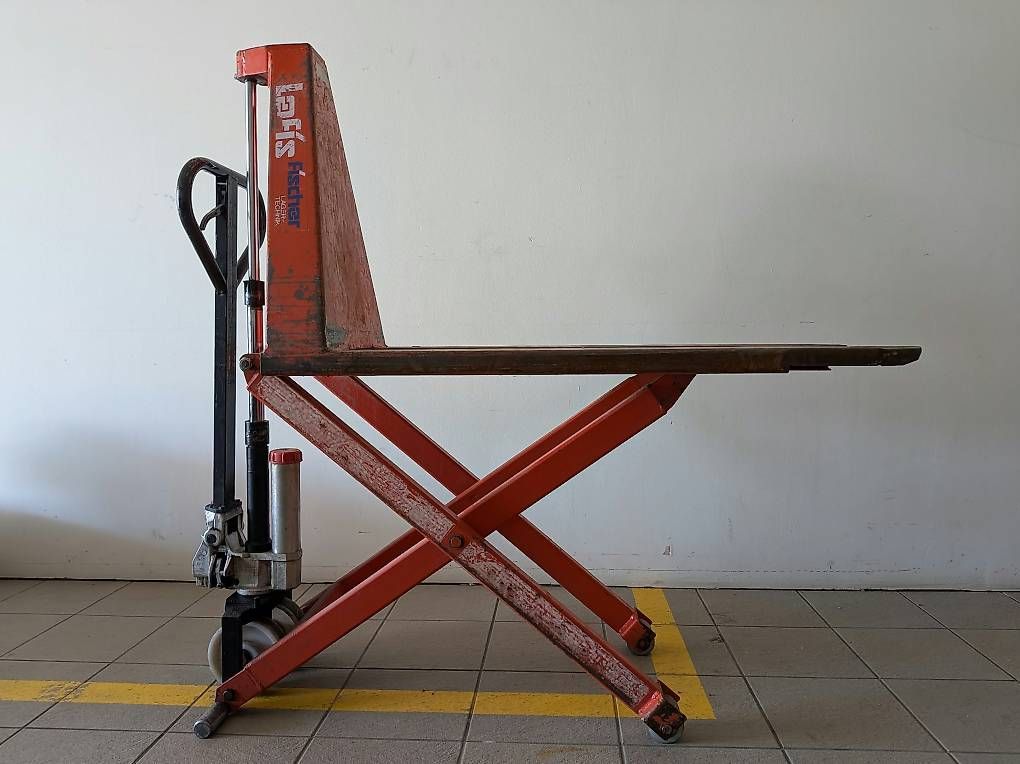 Carrelli elevatori e a forche: Scherenhubwagen Steinbock – Usato da Oberkirch LU venduto da celezi