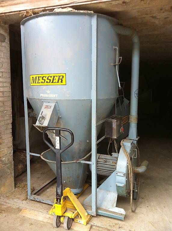 Tutte le macchine: Landwirtschaft, Getreidemühle mit Mischer – Usato da Roggenburg venduto da fendtland31295 1