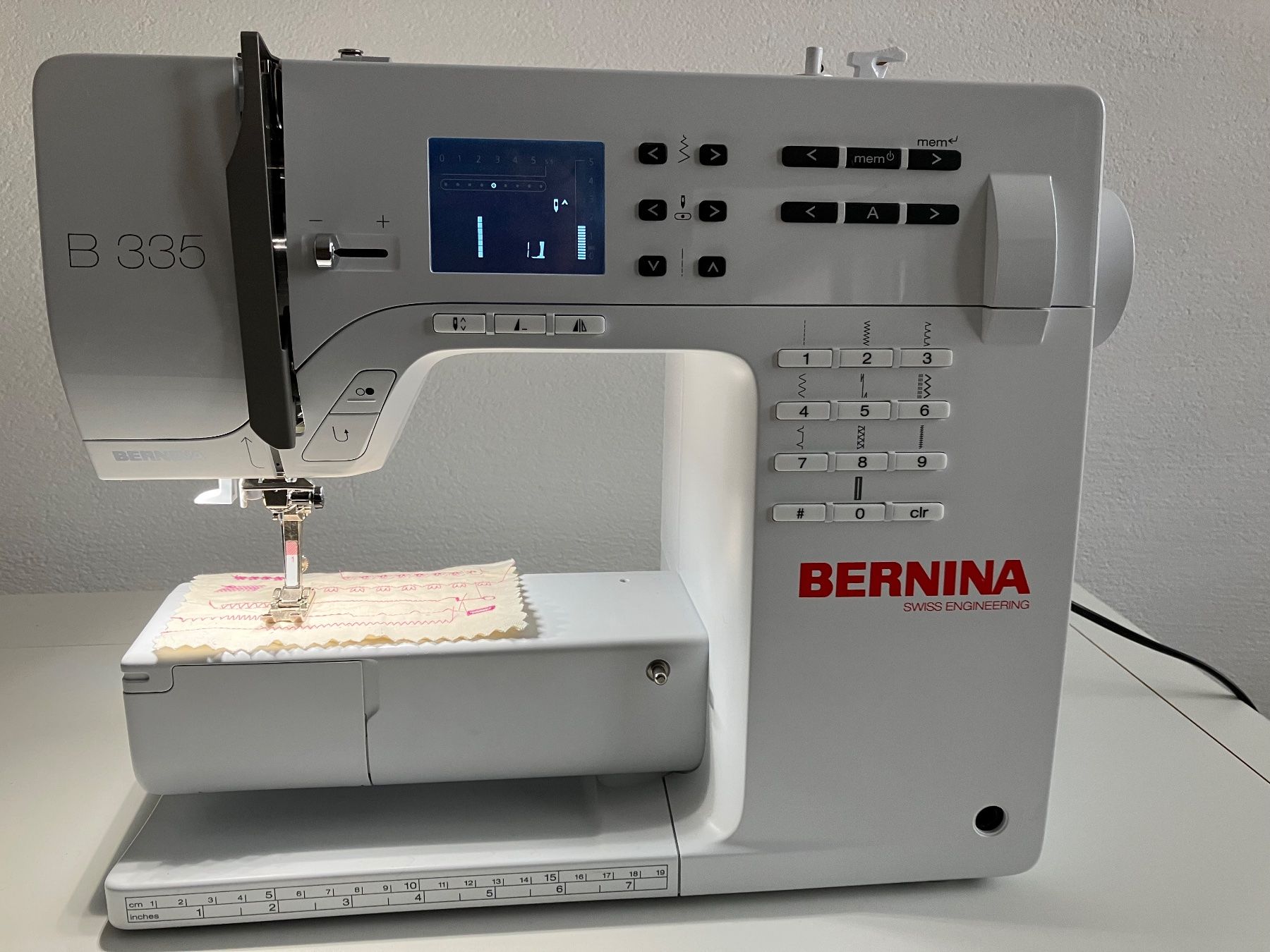 Bernina Nähmaschinen: Bernina 335 Deluxe – Gebraucht aus Luzern von geisha03 4