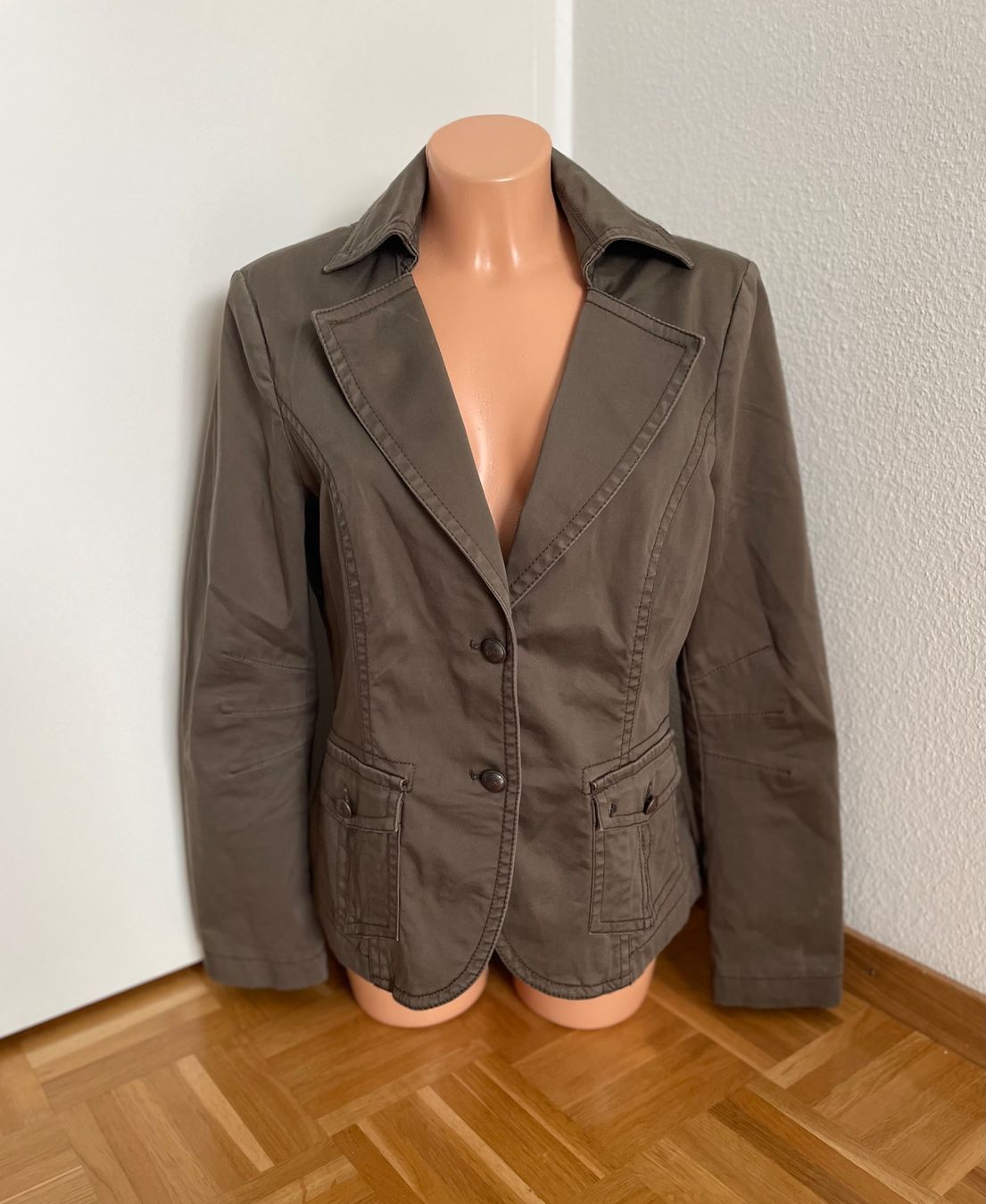 Esprit Giacche: Esprit Blazer Jacke Gr. 38 – Usato da Rüfenacht BE venduto da Anele_13 1