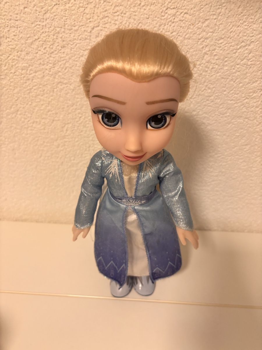 Disney Giocattoli: Frozen Elsa Puppe & Lunchbox - Das perfekte Geschenk! – Nuovo (secondo la descrizione) da Steffisburg venduto da TelmaG 5
