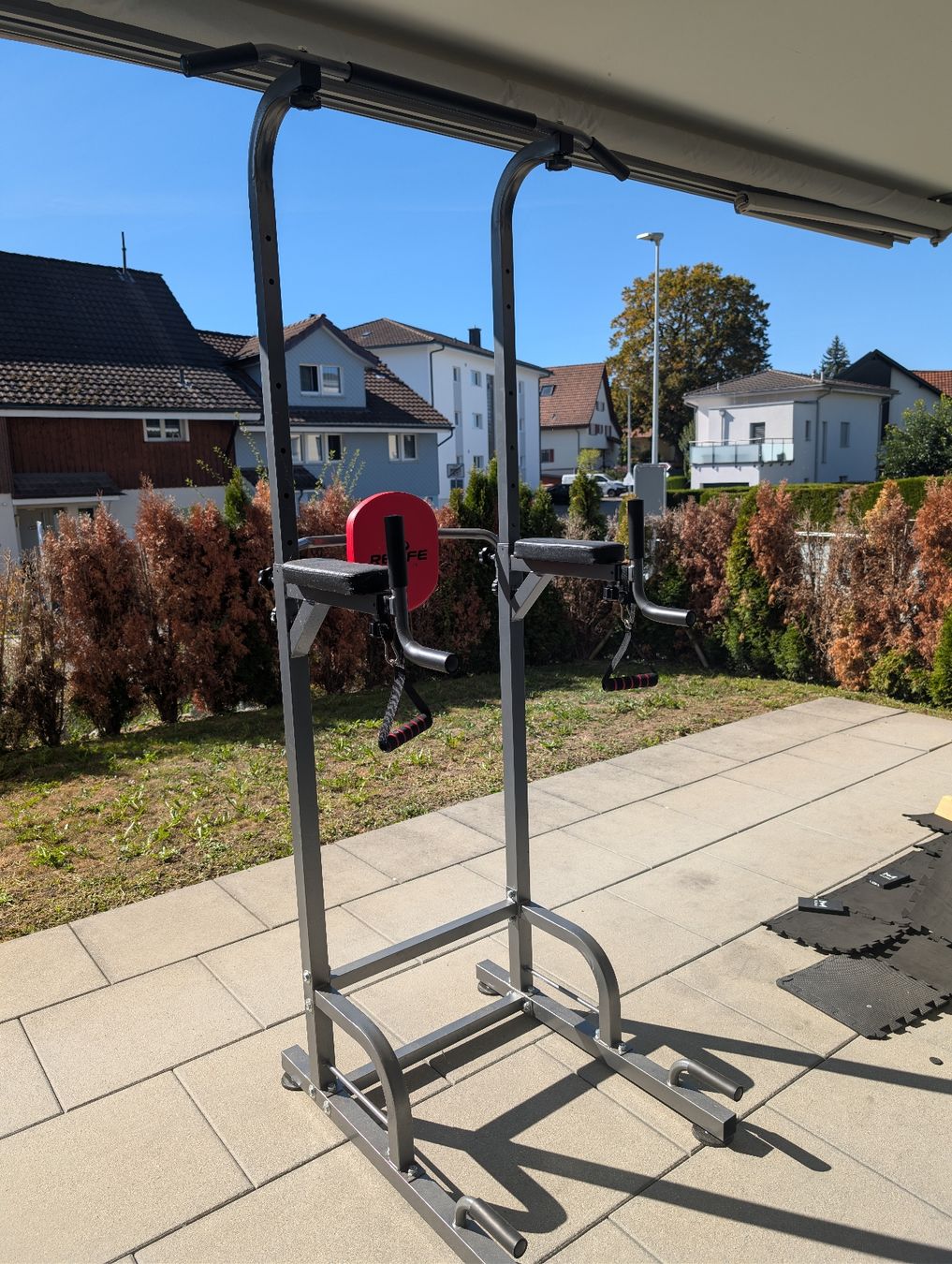 Hometrainer: Power Tower Multifunktional – Neu (gemäss Beschreibung) aus Schwarzenbach SG von noa_5hbp 1