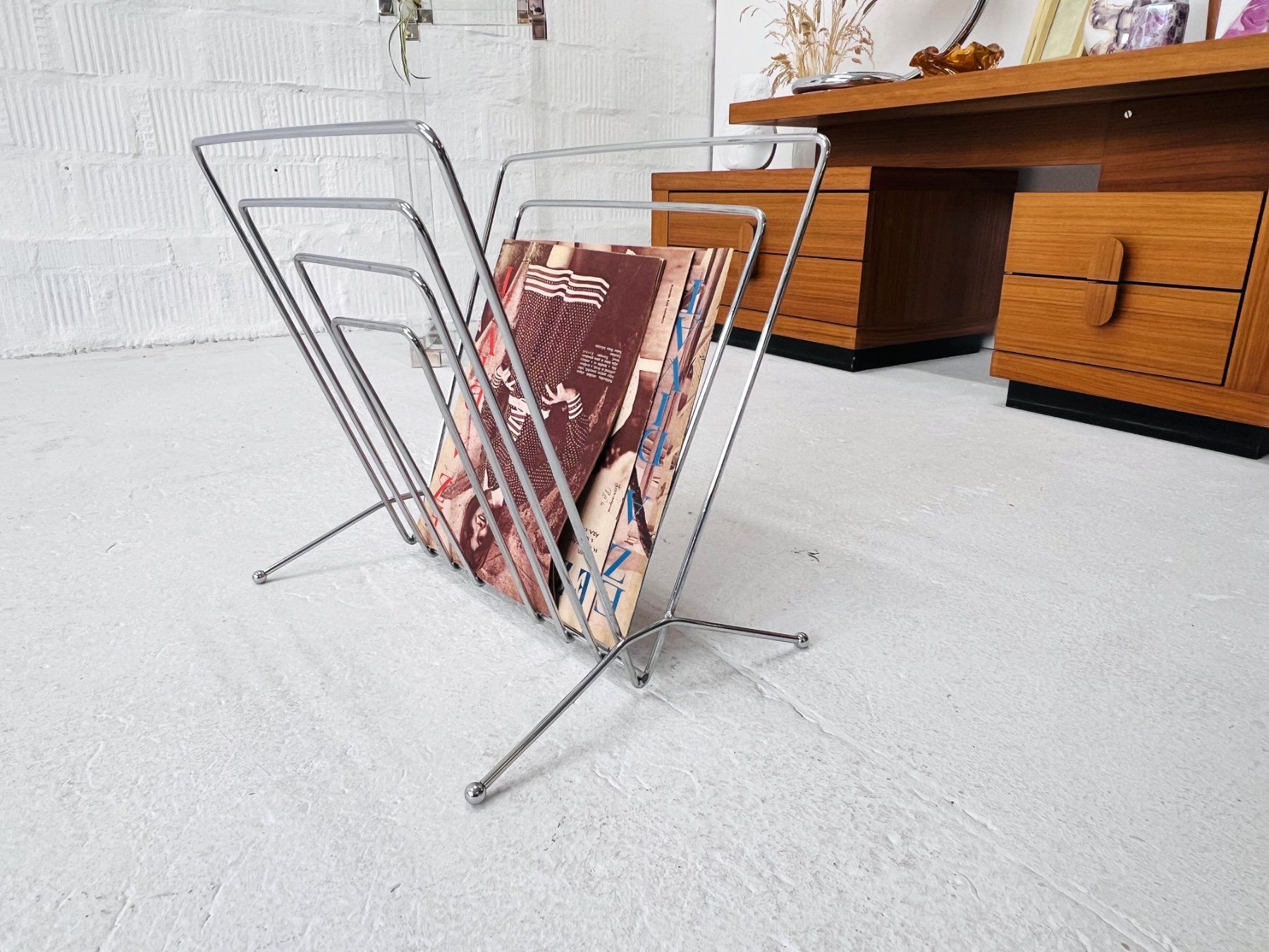 Altro per la casa: Vintage Chrom Zeitungsständer – Usato da Walzenhausen venduto da stilvollwohnen 9