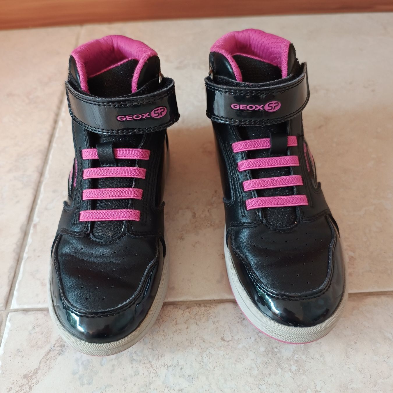 Geox Scarpe per ragazze: Geox hohe Sneaker Gr. 32 – Usato da Emmetten venduto da Hornberger