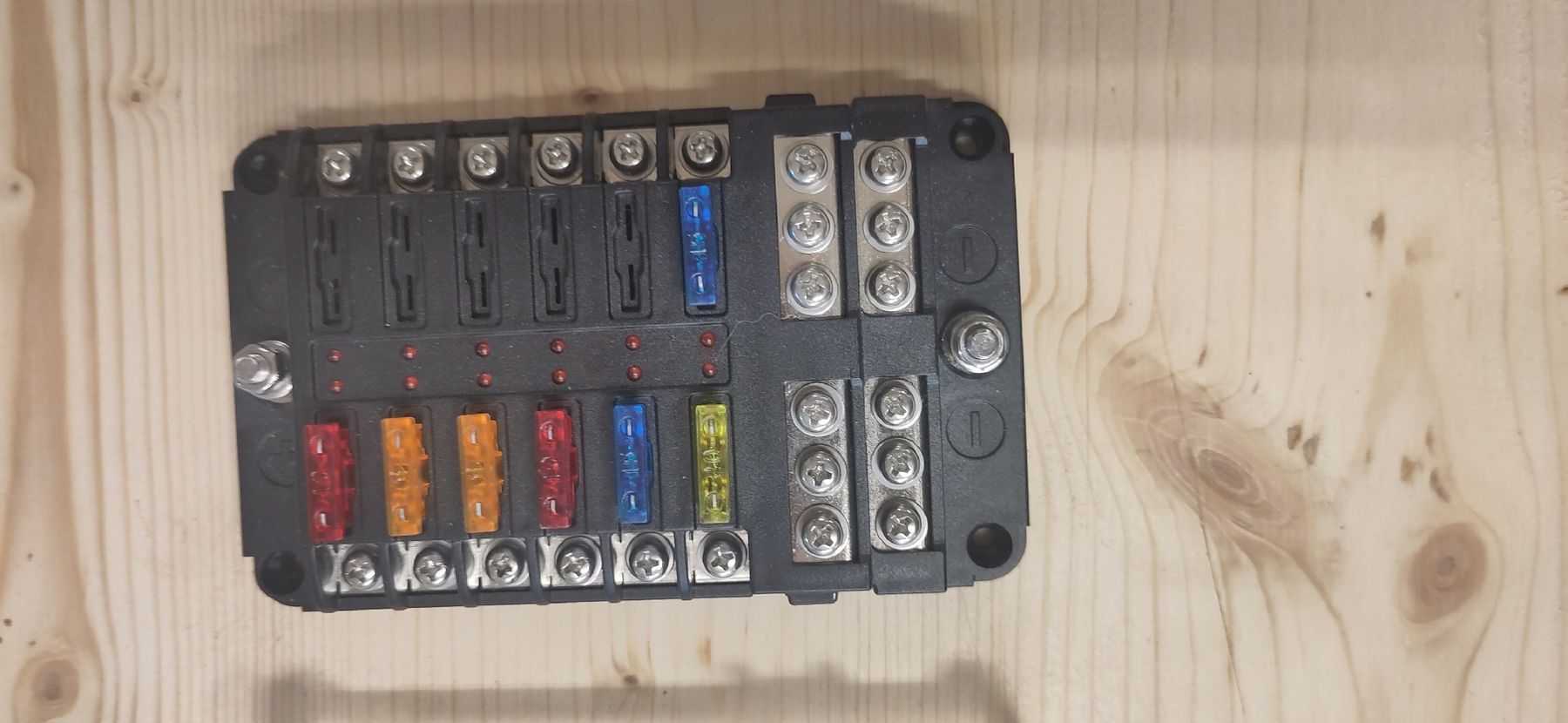 Alimentazione elettrica: DC Sicherungsverteiler – Usato da Liebefeld venduto da robi15blue 2