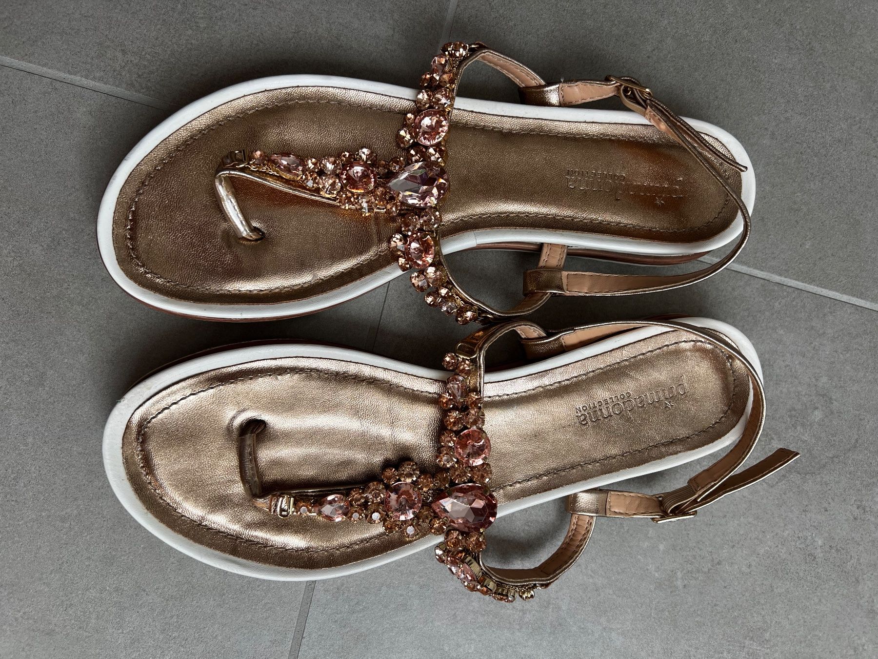 Scarpe da donna: Sandalen mit funkelnden Strasssteinen, Grösse 38 – Usato da Zürich venduto da nat_5h5q 1