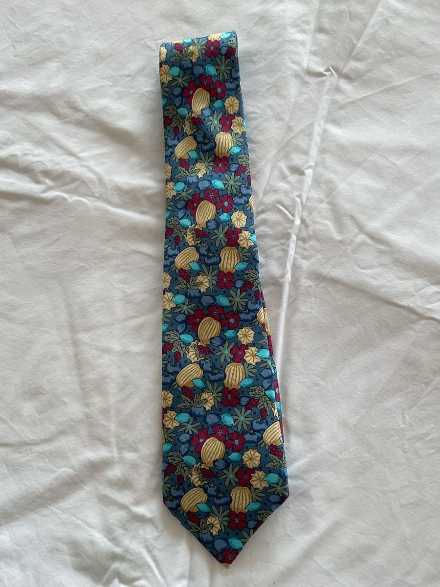 Hermès Krawatten: Hermès Tie - Floral & Fruit Pattern - classic design - 100% – Neu (gemäss Beschreibung) aus Baar von pau_gyx6 4