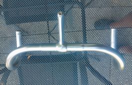 Guidon et potence de vélo de course. Vintage
