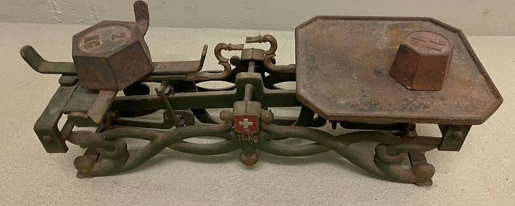 Bilance e pesi: Antike Waage 15kg – Usato da Bonstetten venduto da lais 1