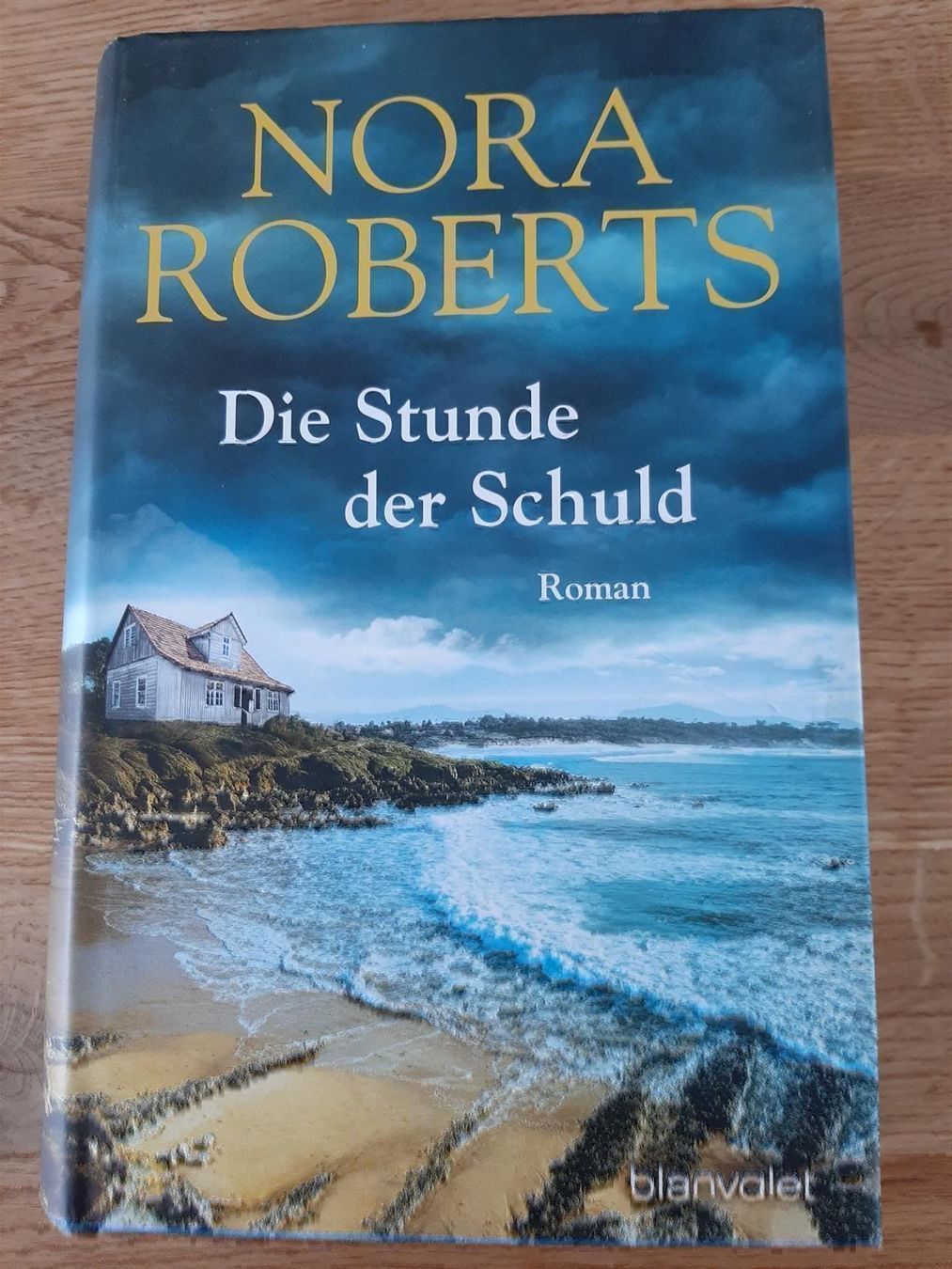 Libri: Nora Roberts Die Stunde der Schuld – Nuovo (secondo la descrizione) da Affoltern am Albis venduto da Sabinezc