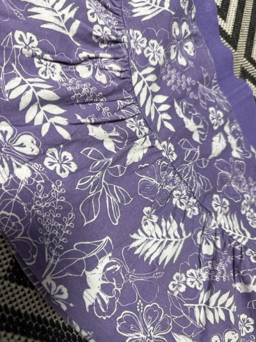 Vestiti & Gonne: Mädchen Rock, Gr. 128, Lila mit Blumenmuster – Usato da Zürich venduto da Krikri21 3
