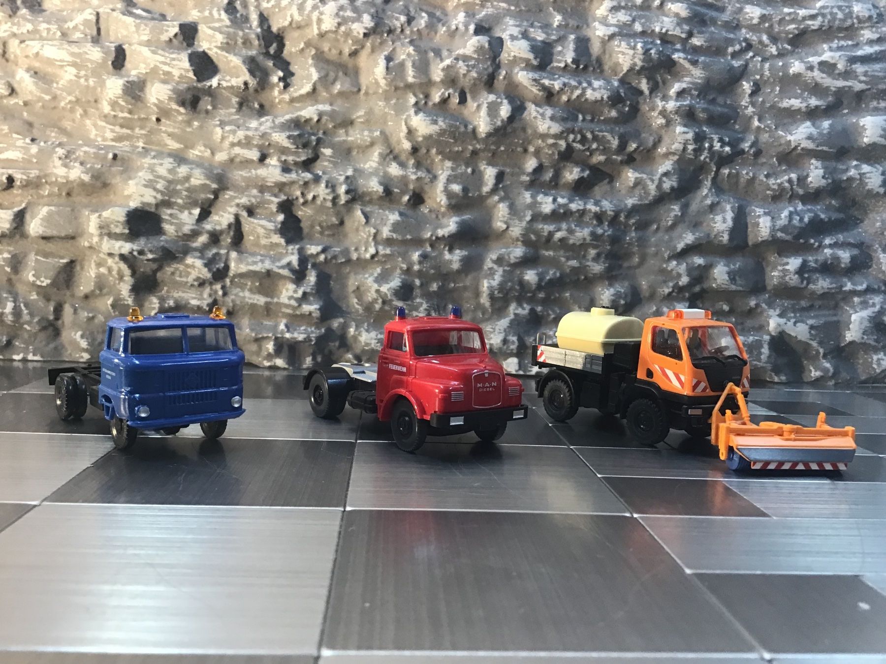 Wiking Modellini d'auto: WIKING 1:87 H0  MB,MAN – Usato da Männedorf venduto da Spezial-Modelle