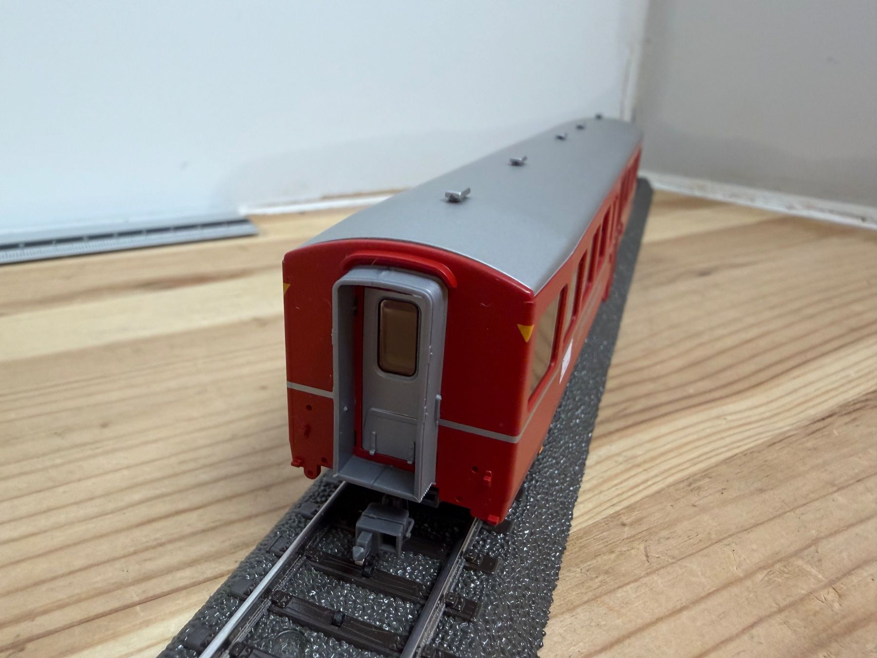 Bemo Modellini di ferrovie: Bemo 3285 124 RhB AB Pendelzugwagen – Usato da Büsserach venduto da ModellbahnDepot 5