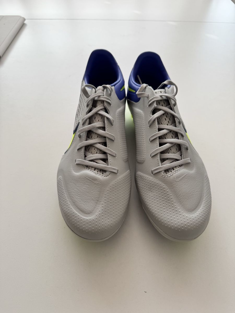 Nike Scarpe da uomo: Nike Tiempo grösse 44.5 neuwertig – Nuovo (secondo la descrizione) da Aarau Rohr venduto da marvinst.