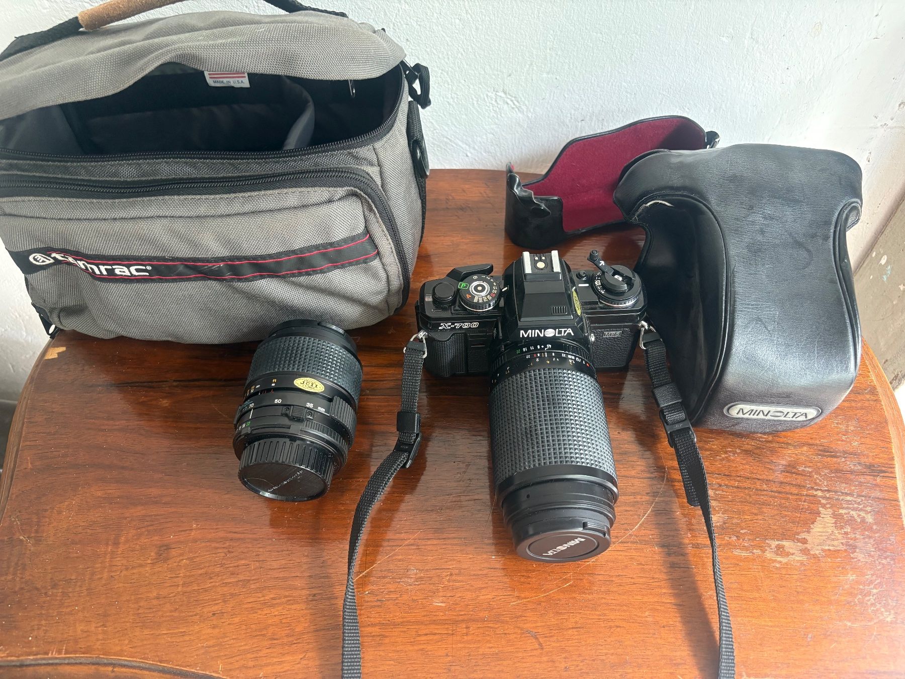 Minolta Appareil photo: Minolta X-700 Spiegelreflexkamera Set mit 2 Objektiven & Tas – D'occasion à Basel par kia_wlc2 5