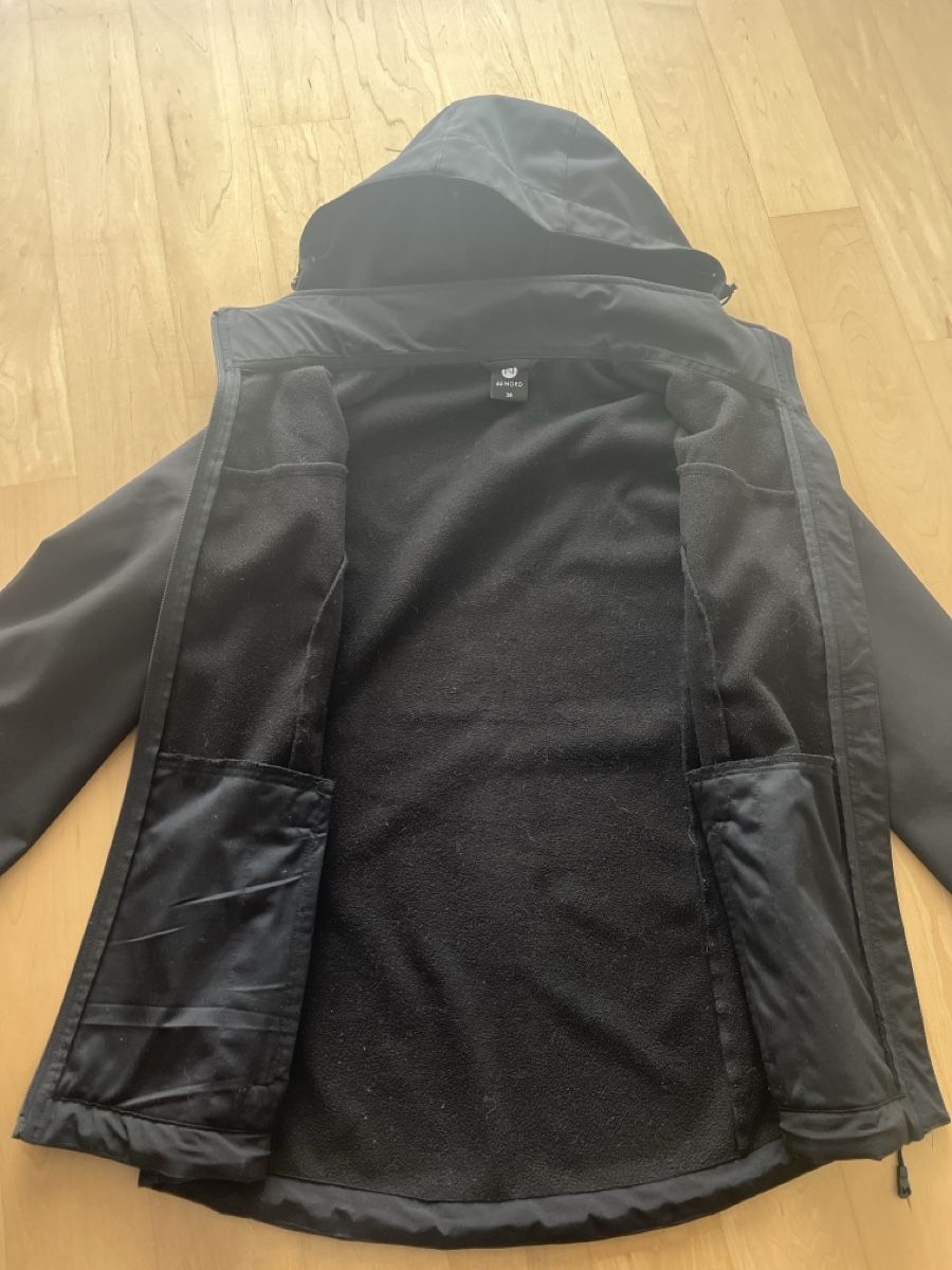 46 Nord Jacken: Softshell Jacke schwarz Grösse S gebraucht – Gebraucht aus Inwil von Ayrine2026 3