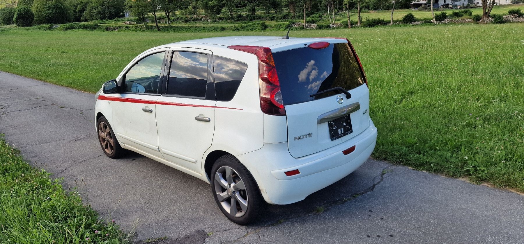 Nissan Automobili: Nissan Note 1.4i – Usato da Giubiasco venduto da AUTOTECNICA 6