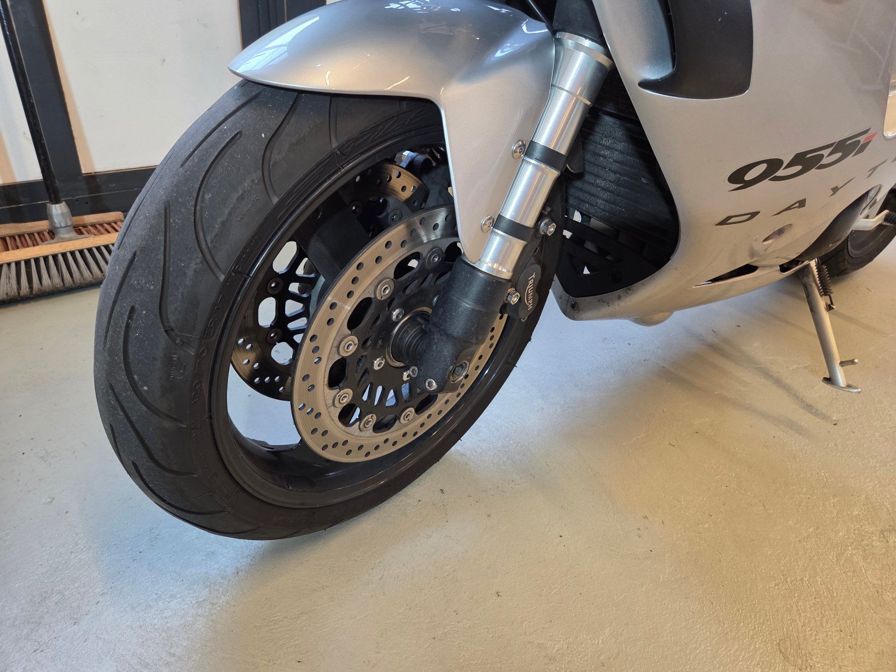 Triumph Strada: Triumph Daytona 955i – Usato da Luterbach venduto da etap26 9