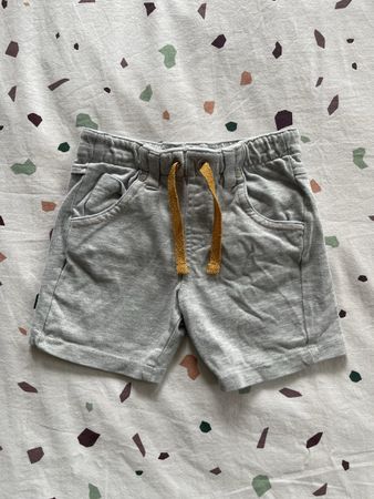 Graue Shorts, Grösse 74, vertbaudet
