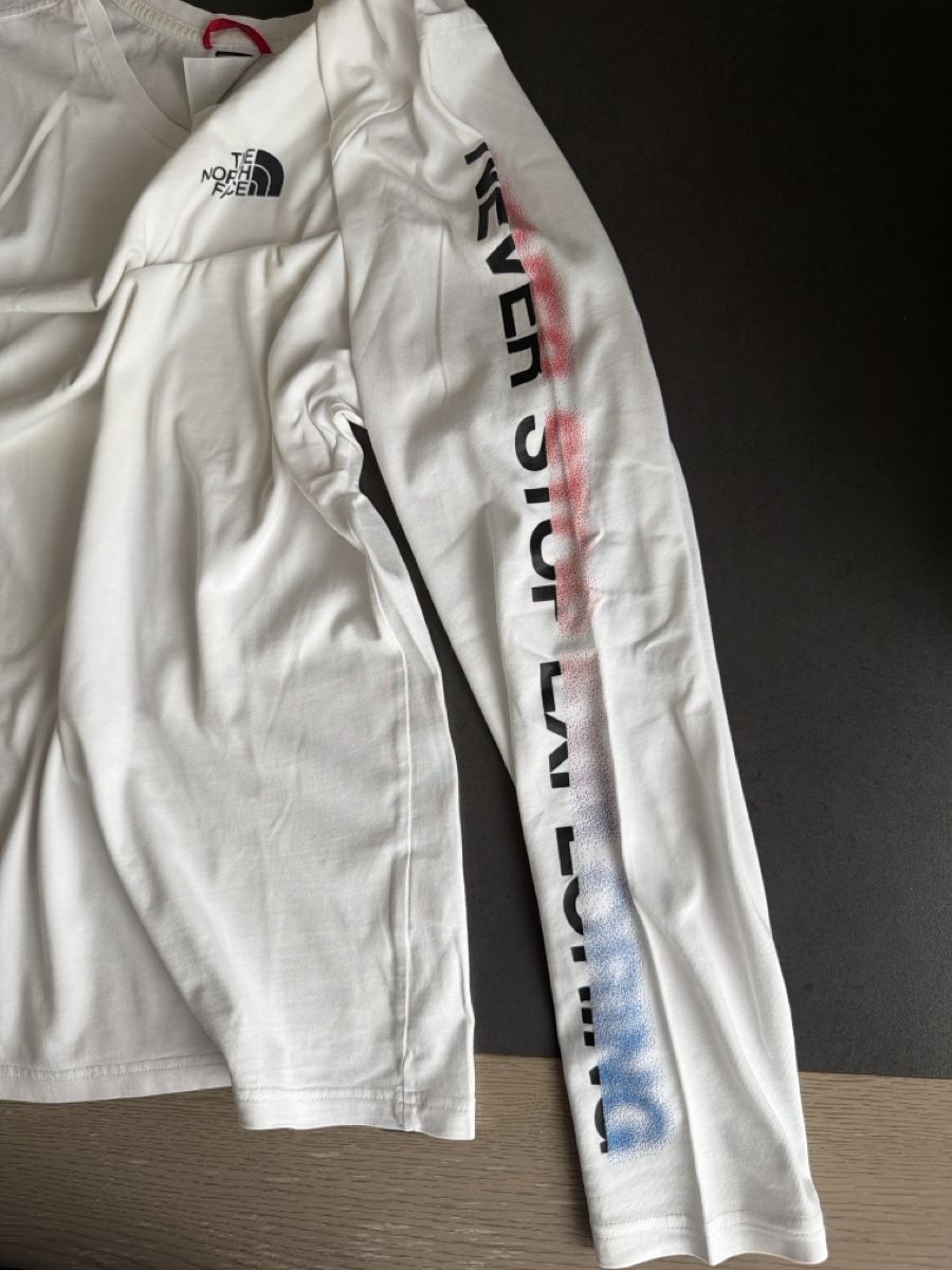 North Face Tops: Haut The Northe Face blanc – Gebraucht aus Châtelaine von Diogo.138 1