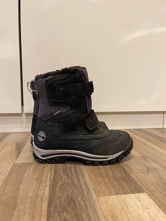 Herrenschuhe: Winterstiefel Timberland CHILLBERG 2-Strap GTX black – Gebraucht aus Therwil von Bridges