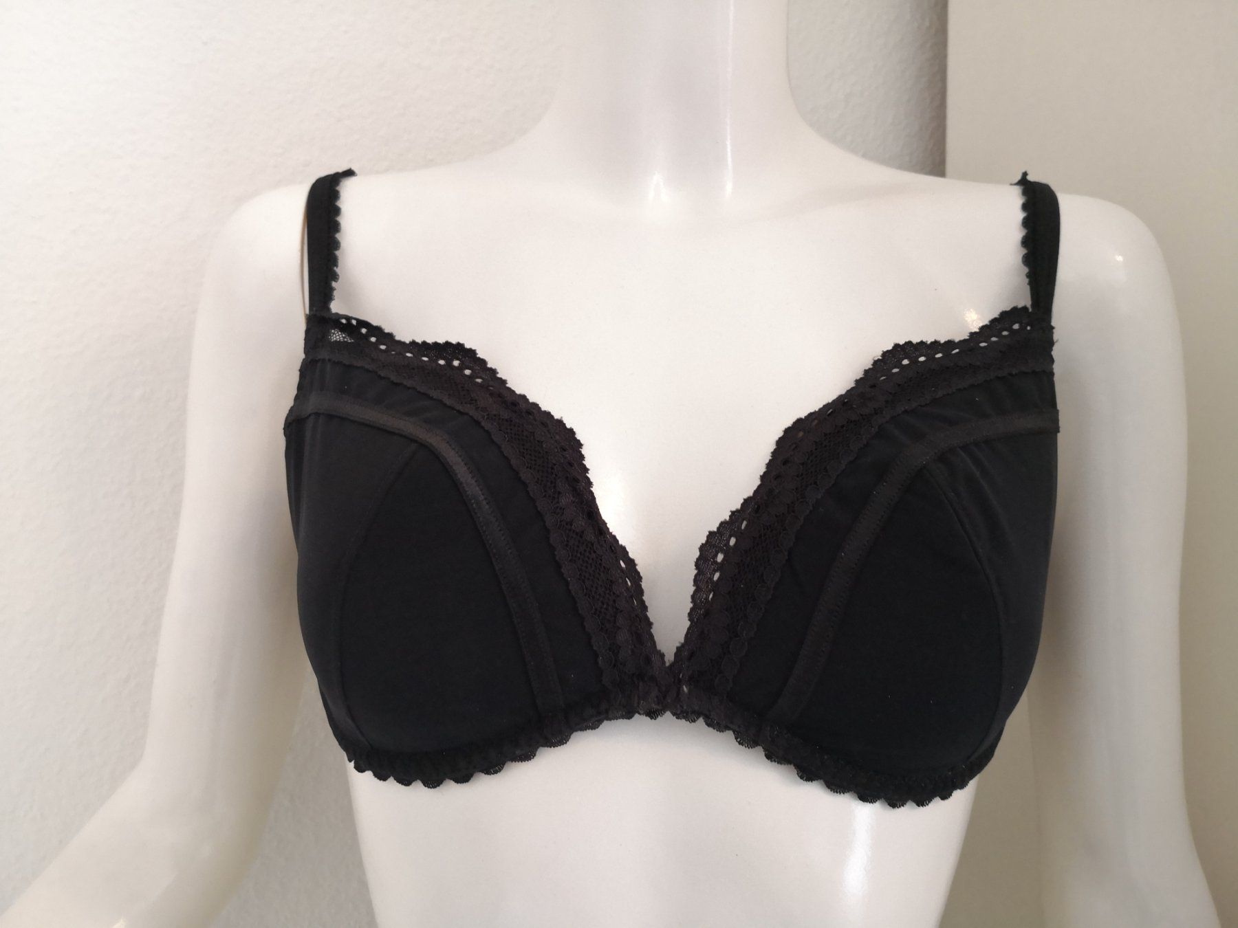 Altra biancheria intima: 🤩IMPLICITE SPITZEN BH SCHWARZ NEU – Nuovo (secondo la descrizione) da Olten venduto da Naja-Twins-Twins 1