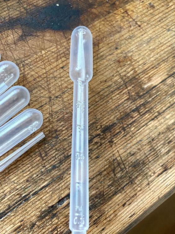 Lot De 10 Pipettes En Plastique Graduées 1 Ml - Longueur 5,5 Cm, Pour Colles, Encres, Produits Chimiques