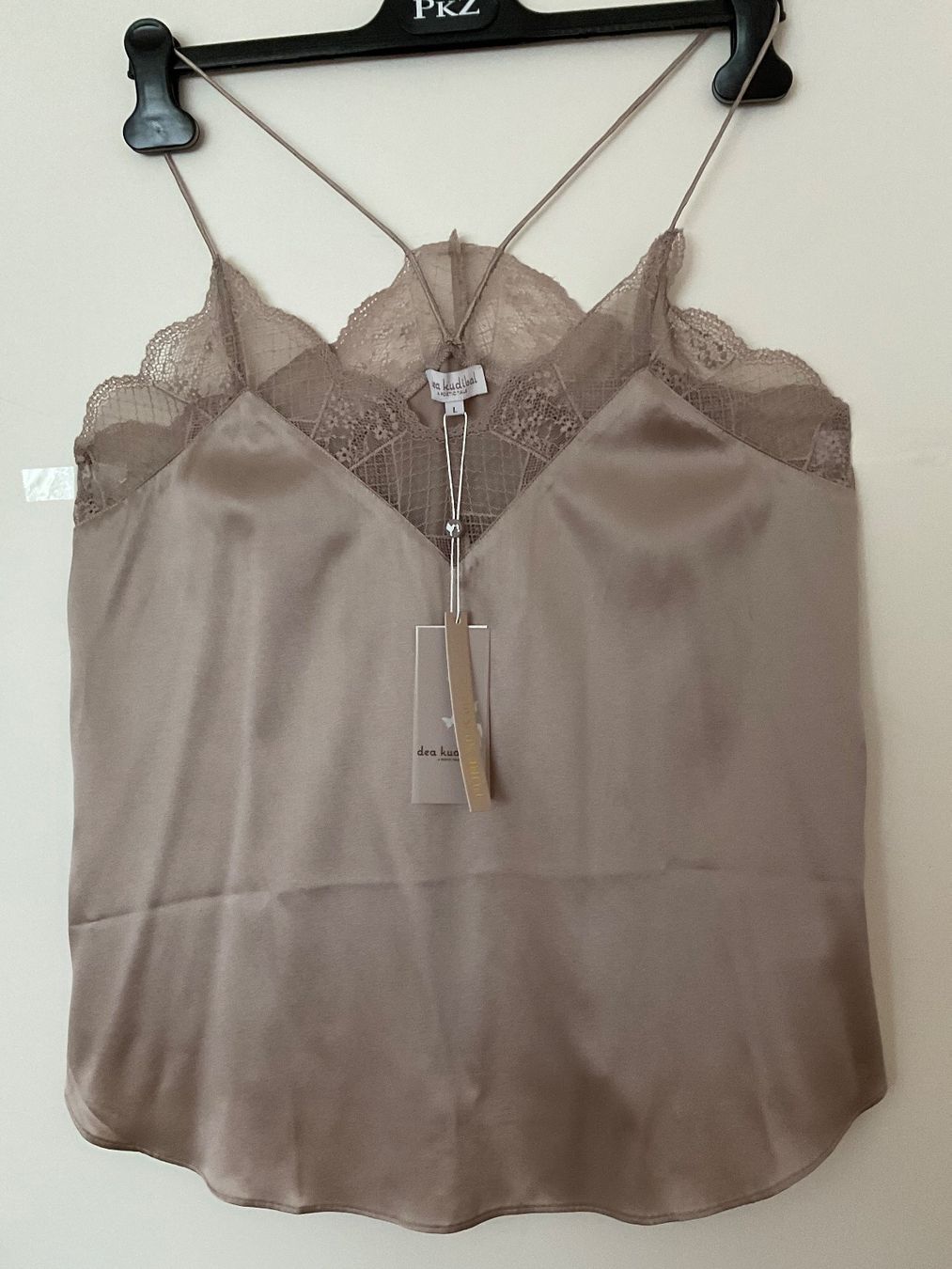 Tops: Dea Kudibal Seidentop Gr L Taupe NEU – Neu und originalverpackt aus Urdorf von alda02