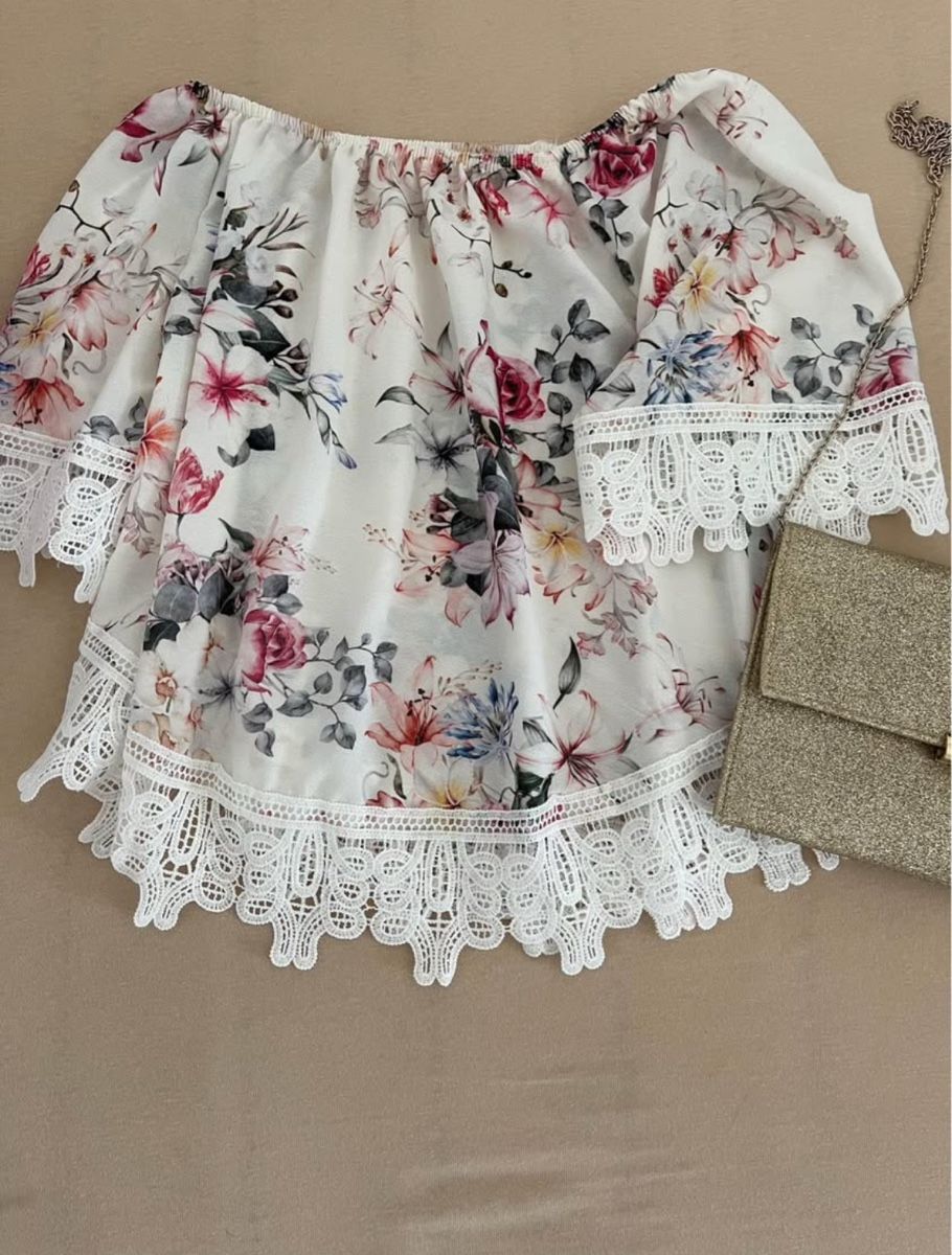 Camicette: Sommerliches Off-Shoulder-Top mit Blumenmuster & Spitze – Usato da Burgdorf venduto da lin_g59z 3