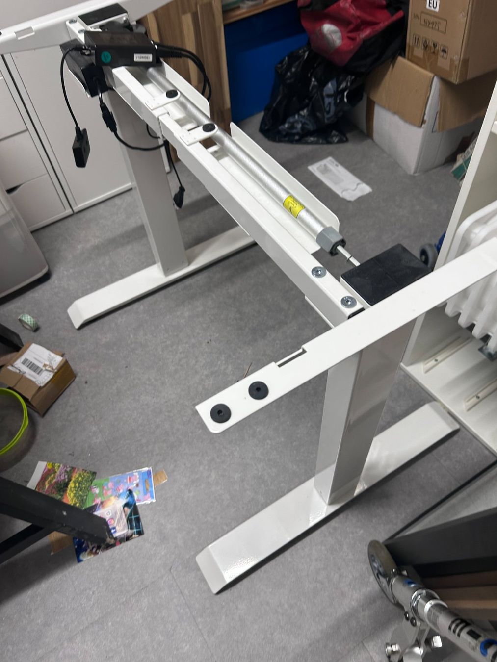 Tavoli: tectake Elektrisches Tischgestell – Usato da Richterswil venduto da johnkareoke 8
