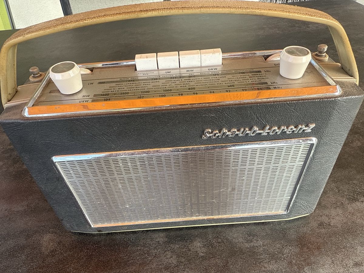 Radio: Vintage Radio – Usato da Horriwil venduto da Carrera68
