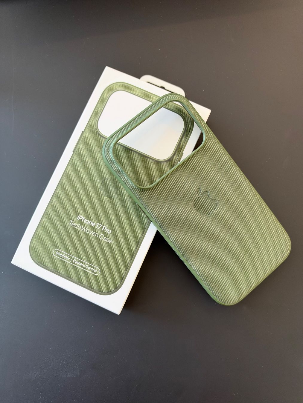 Apple Telefoni cellulari / Smartphones: Apple iPhone 17 Pro Cosmic Orage – Usato da Luzern venduto da SibMUAE 3