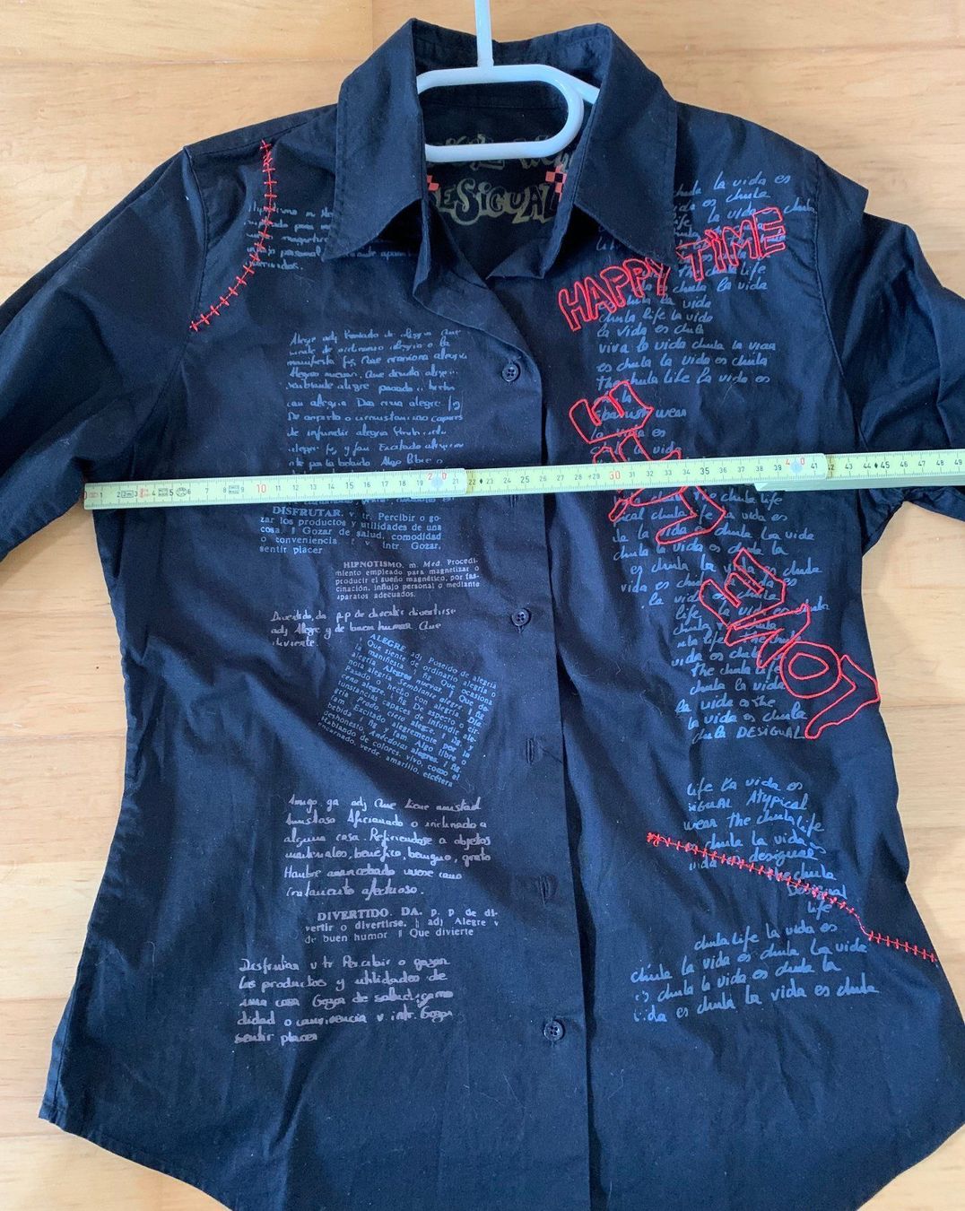 Desigual Camicette: schöne Bluse Desigual, schwarz mit Schrift – Nuovo (secondo la descrizione) da Zäziwil venduto da kreative-ideen 3
