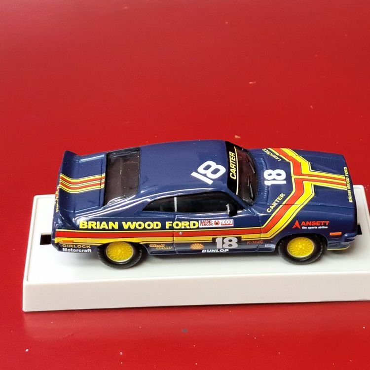 LE5836 TRAX TR84E 1/43 1:43 Voiture Ford Falcon GL taxi 1979 blanc