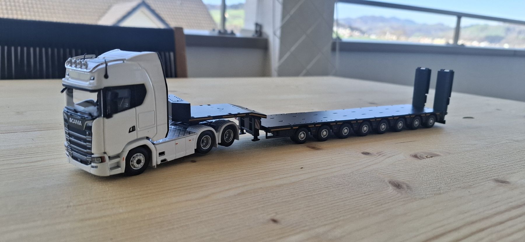 Modellbausätze & Standmodelle: Scania mit Auflieger 1:64 – Neu und originalverpackt aus Ebnet von rafaelc17 1