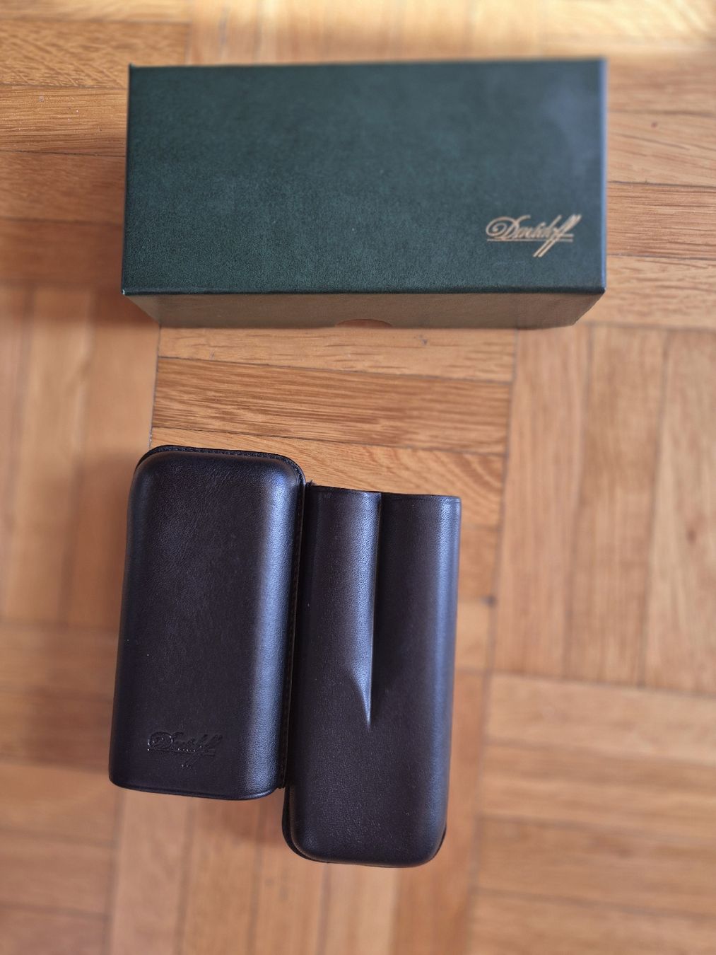 Davidoff Humidor per sigari: davidoff etui a cigares en cuir  – Nuovo (secondo la descrizione) da Cossonay-Ville venduto da bricbroc 1