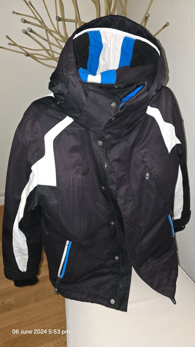 Killtec Giacche & Cappotti: Skijacke Grösse 142 Schwarz Jungen von Killtec – Usato da Balterswil venduto da Alexmad82