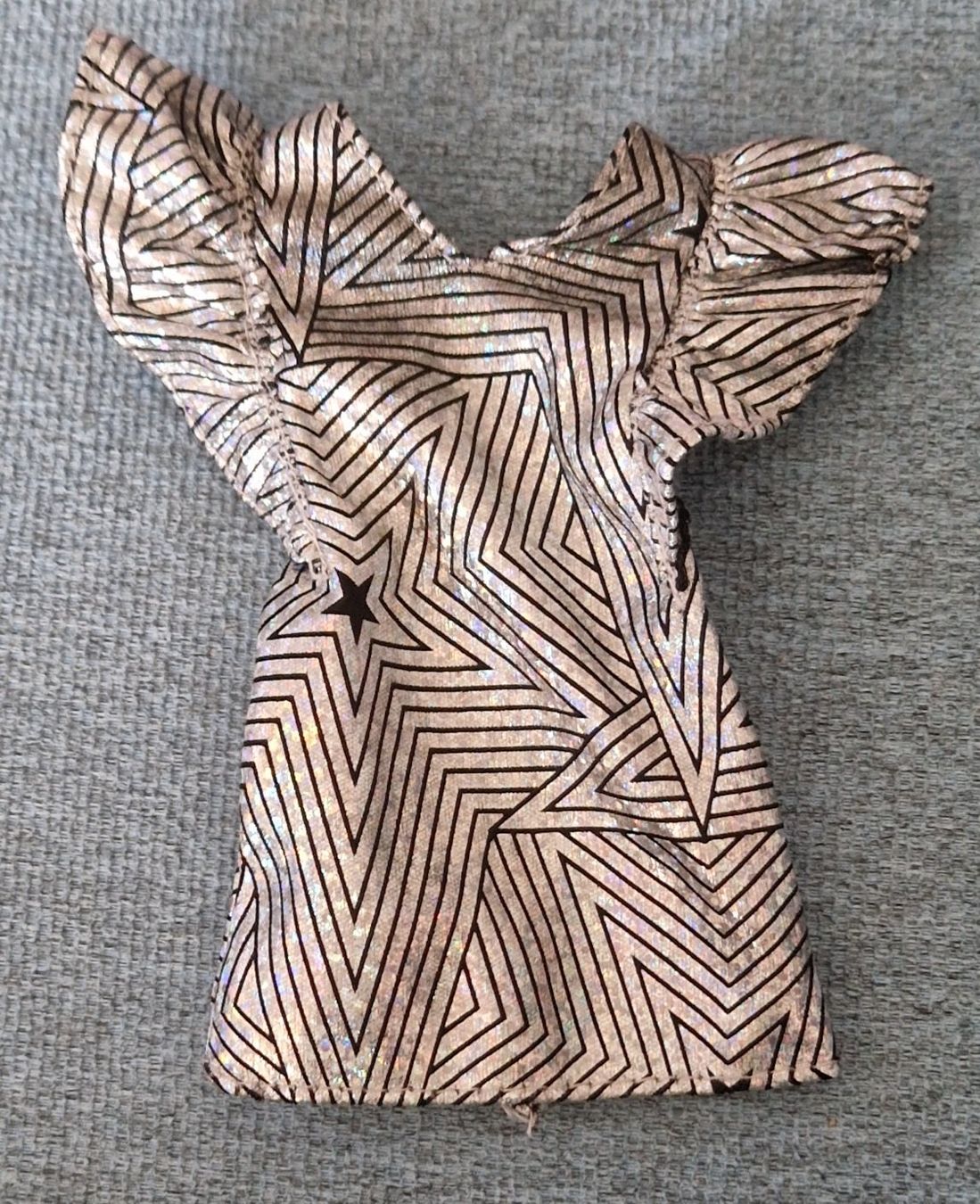 Bambole: Robe pour Barbie – Usato da Couvet venduto da Pioune