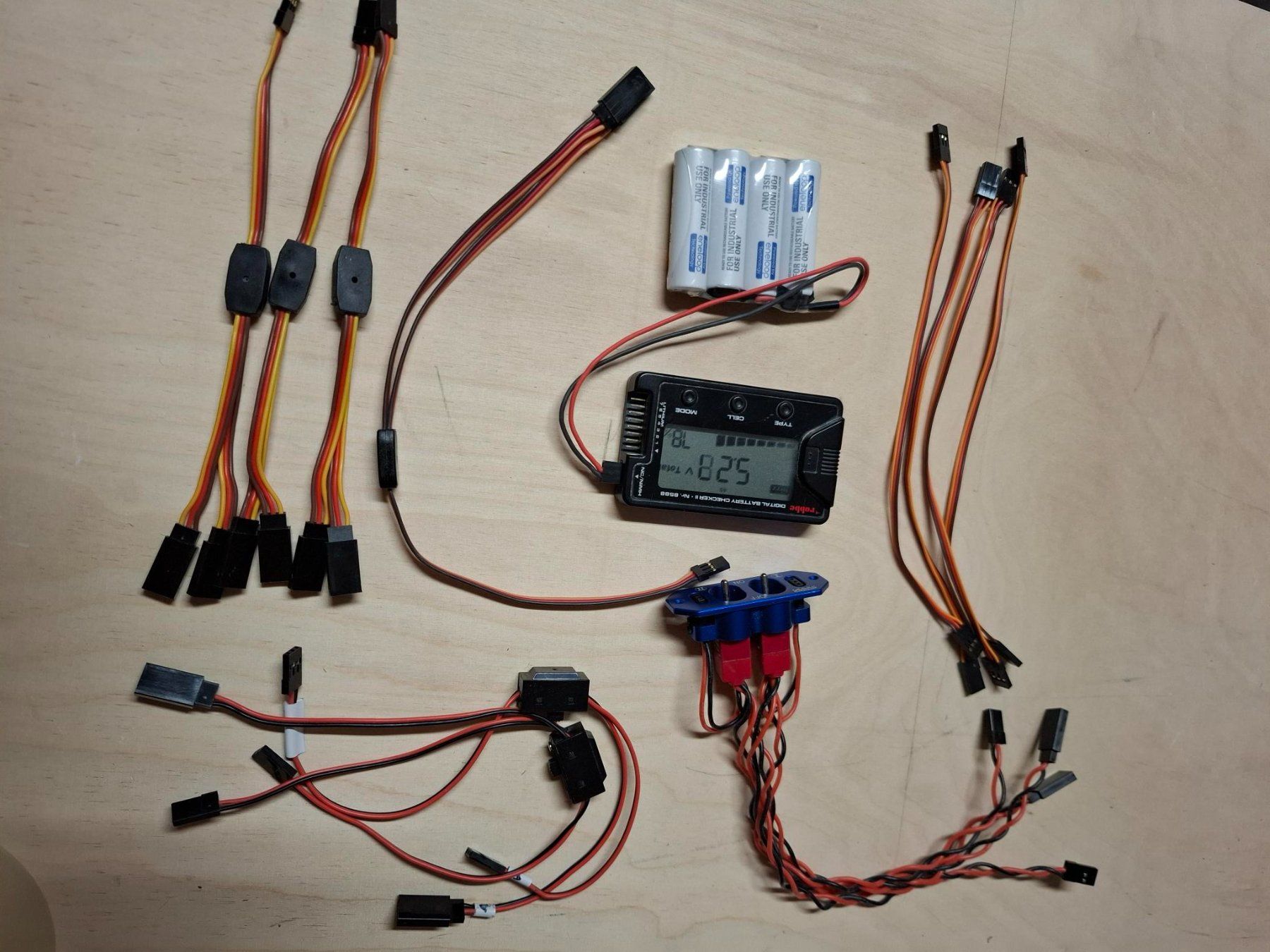 Modellismo RC: Div RC- Zubehör Enelop - Lipo Checker – Usato da Henau venduto da fag_lzx9 1