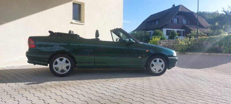 Opel Automobili: Opel Astra Caprio Bertone 1.8i 16V – Usato da Arboldswil venduto da Fritz1220 2
