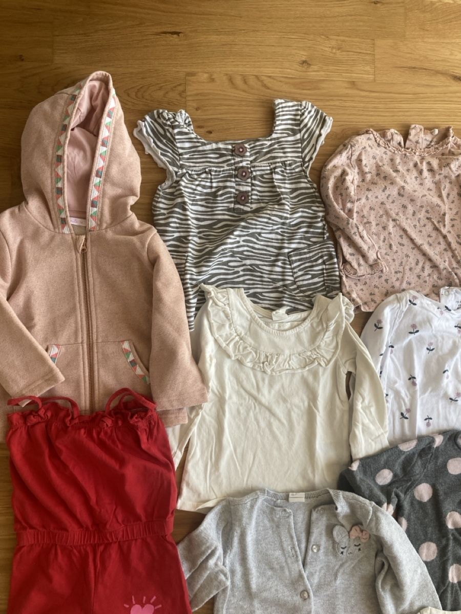 Lotti & Set di vestiti: Mädchenkleider Paket Grösse 74/80  – Usato da Staad SG venduto da gab_7dr9 7