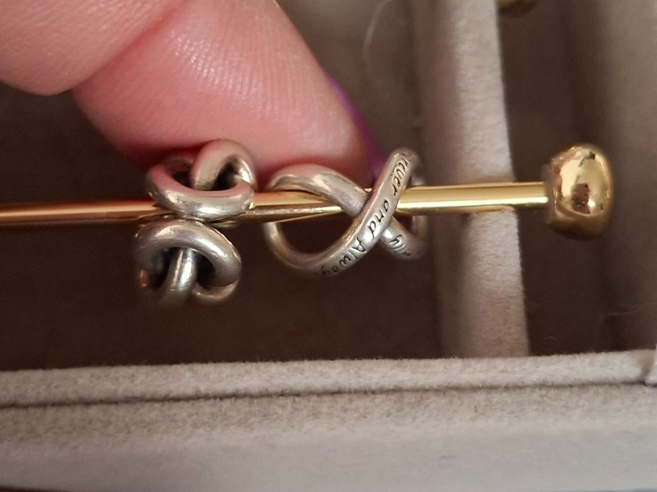 Pandora Ciondoli: 2 charm Pandora – Usato da Lausanne venduto da Ptite_Dame
